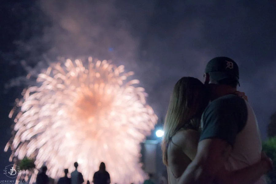 Niagara Falls Proposal Fireworks (8 of 20)